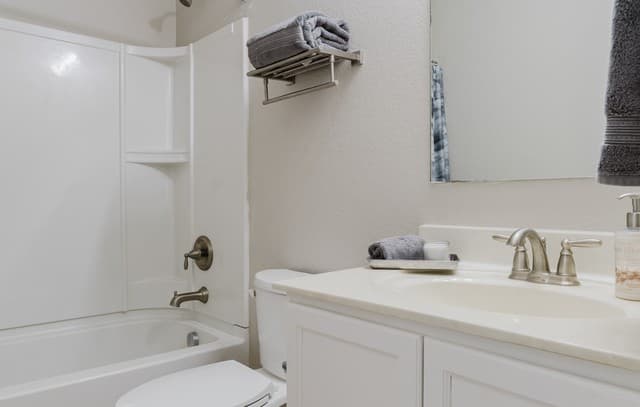 3607  Friendly Acres, Schertz, TX 78154 — photo 14