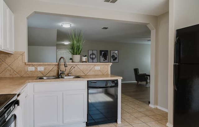 3607  Friendly Acres, Schertz, TX 78154 — photo 18