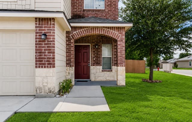 3607  Friendly Acres, Schertz, TX 78154 — photo 3