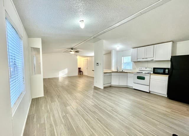 275  Placid Cove, New Braunfels, TX 78130 — photo 2