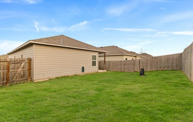 14631  Stirrup Trce, Elmendorf, TX 78112 — photo 22