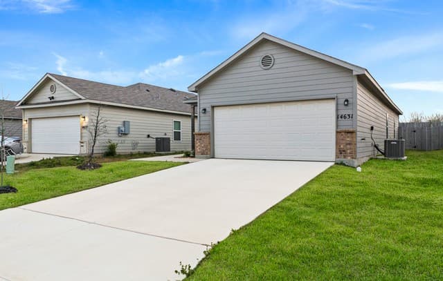 14631  Stirrup Trce, Elmendorf, TX 78112 — photo 3