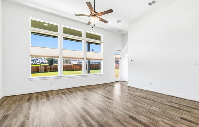 145 W Magnolia Cir, La Vernia, TX 78121 — photo 13