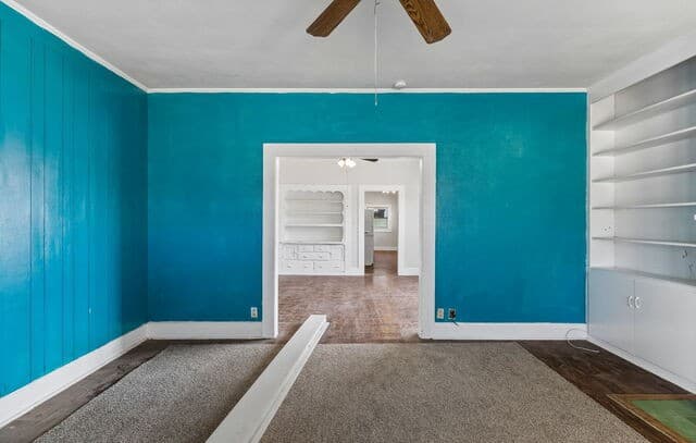 201 E Harris St, Dilley, TX 78017 — photo 8