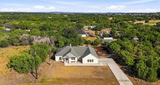 341  Park Rd, Bandera, TX 78003 — photo 3