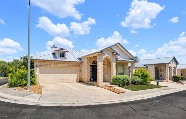 27  Fonthill Way, San Antonio, TX 78218 — photo 2
