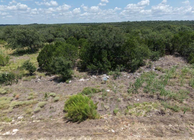 1412  Powder Ridge Rd, New Braunfels, TX 78132 — photo 3