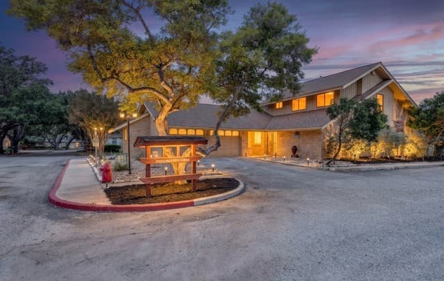 4311  Muirfield, San Antonio, TX 78229 — photo 3