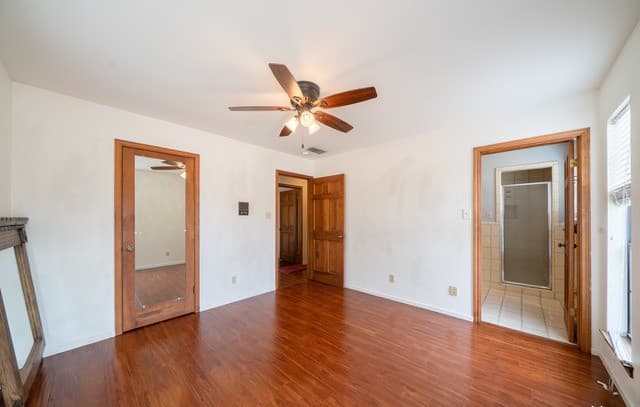 101  Encino Park, Devine, TX 78016 — photo 12