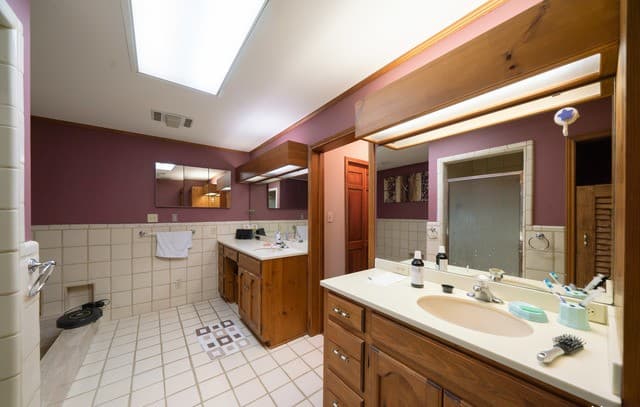 101  Encino Park, Devine, TX 78016 — photo 14
