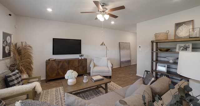 5914  Basalt Bay, San Antonio, TX 78222 — photo 3