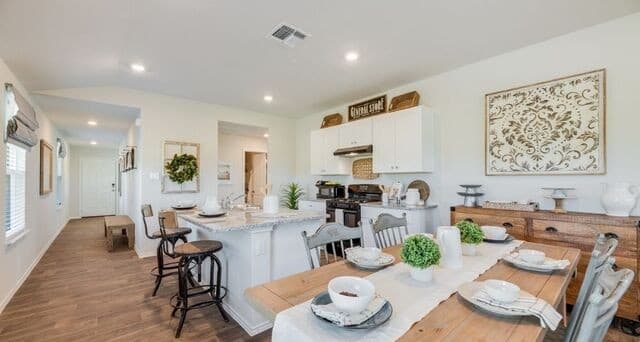 5926  Basalt Bay, San Antonio, TX 78222 — photo 7