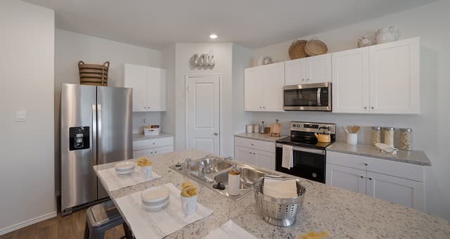 5930  Basalt Bay, San Antonio, TX 78222 — photo 6