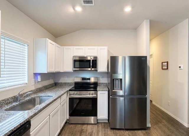 9717  Ebony Pl, San Antonio, TX 78223 — photo 14