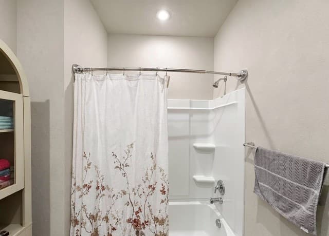 9717  Ebony Pl, San Antonio, TX 78223 — photo 4