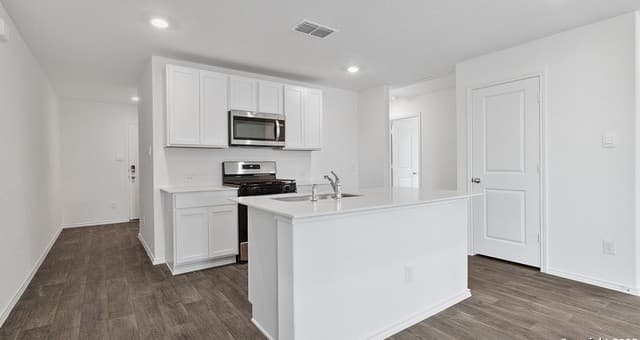 4215  Common Sage, Von Ormy, TX 78073 — photo 2