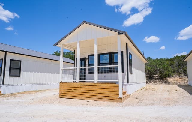 1225 Texas Oaks Unit B