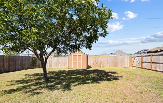 3827  Mistflower Dr, Converse, TX 78109 — photo 15