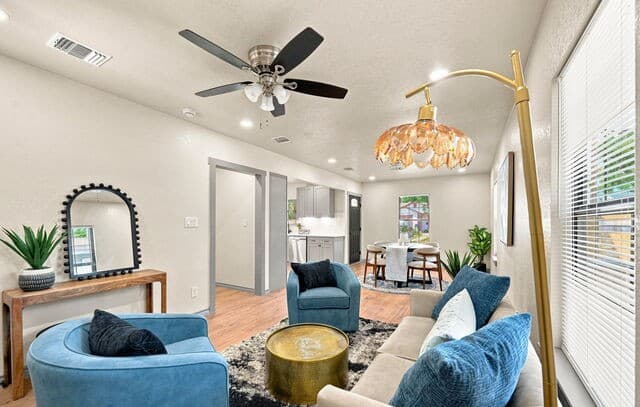 2410  Lee Hall, San Antonio, TX 78201 — photo 11