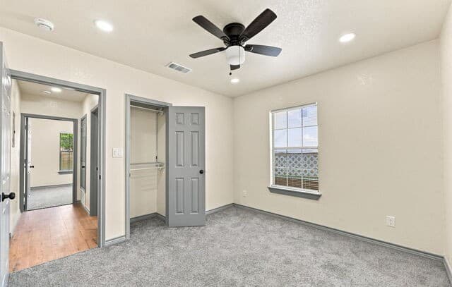 2410  Lee Hall, San Antonio, TX 78201 — photo 13