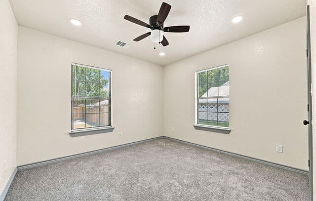 2410  Lee Hall, San Antonio, TX 78201 — photo 16