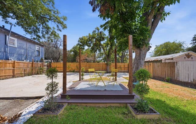 2410  Lee Hall, San Antonio, TX 78201 — photo 22