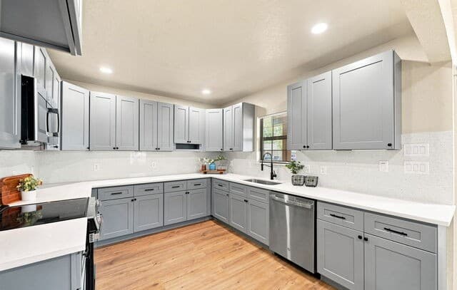 2410  Lee Hall, San Antonio, TX 78201 — photo 5