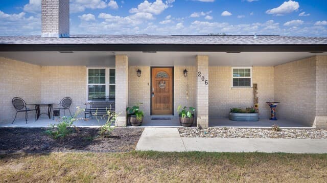 206  Deer Ridge Dr, La Vernia, TX 78121 — photo 2