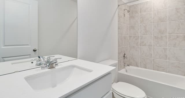 15410  Lemon Pepper Creek, Von Ormy, TX 78073 — photo 19