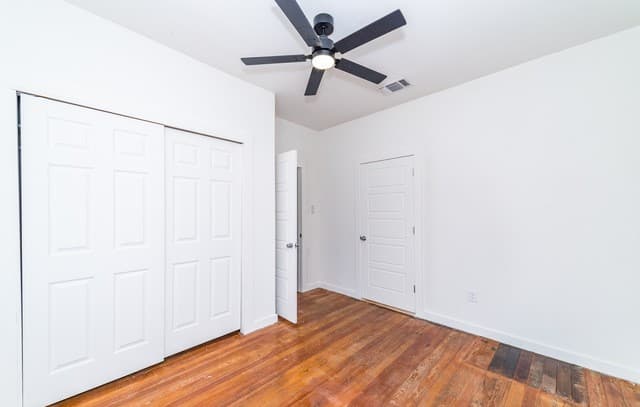 930 W Ridgewood Ct, San Antonio, TX 78201 — photo 13