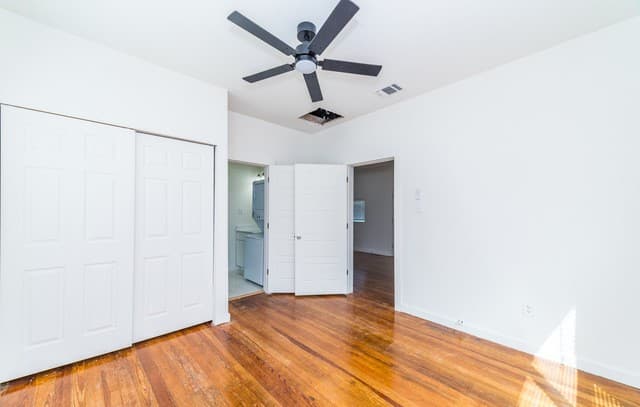 930 W Ridgewood Ct, San Antonio, TX 78201 — photo 24
