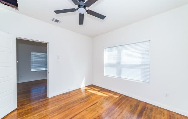 930 W Ridgewood Ct, San Antonio, TX 78201 — photo 25
