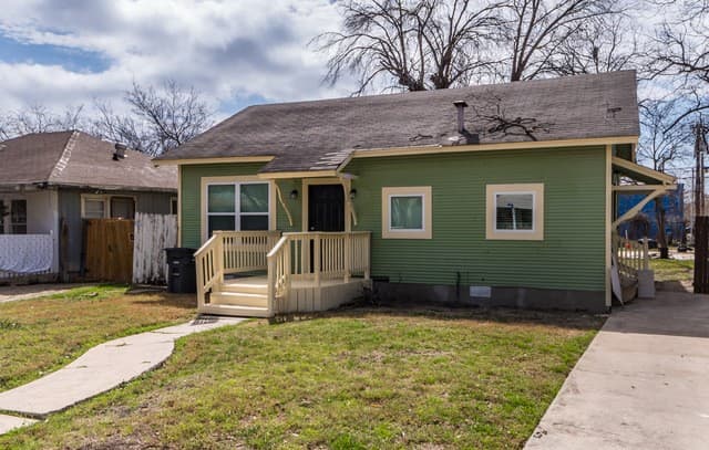 930 W Ridgewood Ct, San Antonio, TX 78201 — photo 3