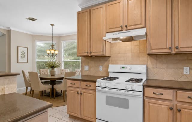 6318  Jade Gln, San Antonio, TX 78249 — photo 18