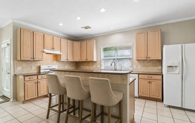 6318  Jade Gln, San Antonio, TX 78249 — photo 19