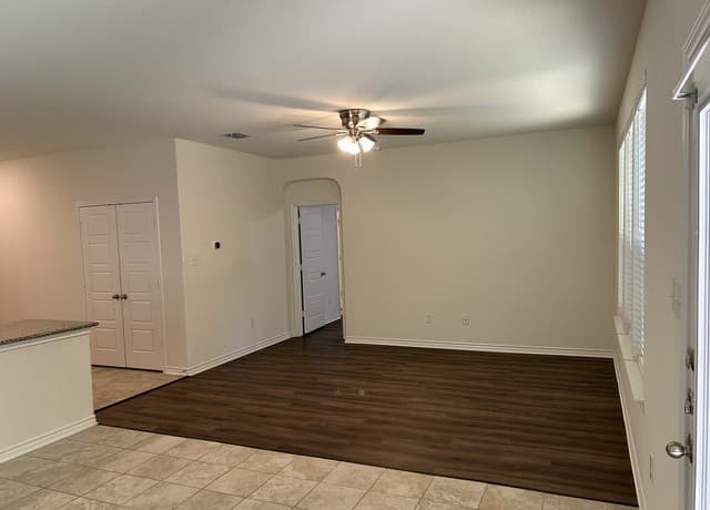 11225  Hill Top Bend, Helotes, TX 78023 — photo 5