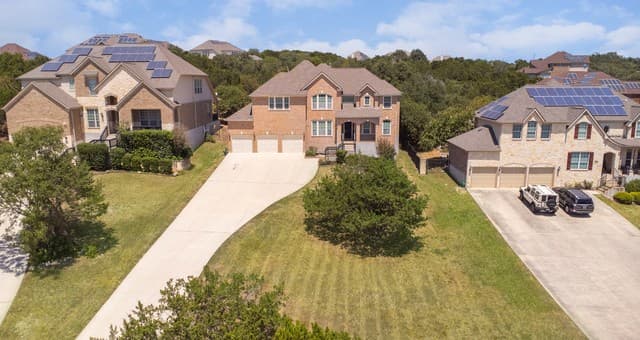 12930  Walking Horse, Helotes, TX 78023 — photo 2