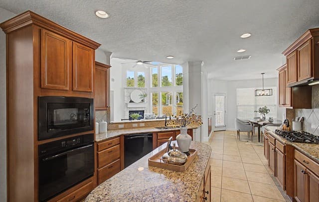 12930  Walking Horse, Helotes, TX 78023 — photo 21