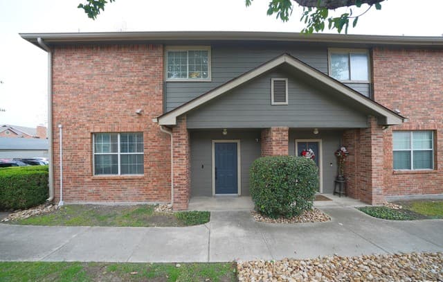 68  Chapel Hill Cir