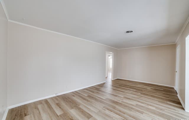 2802  Darwin Dr, San Antonio, TX 78228 — photo 4