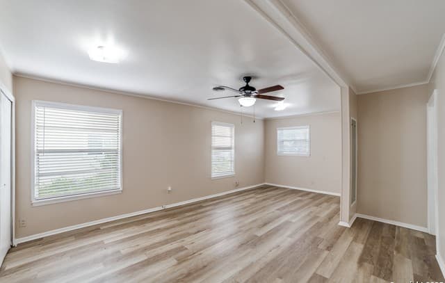 2802  Darwin Dr, San Antonio, TX 78228 — photo 7