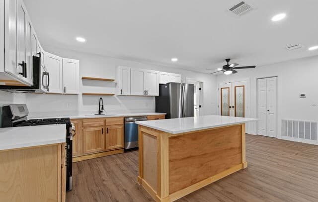 1215  Olive, Jourdanton, TX 78026 — photo 4