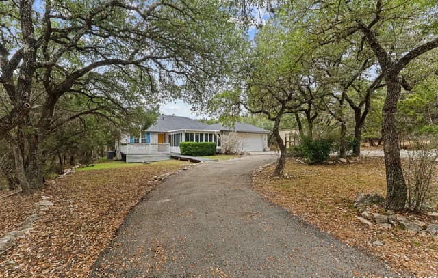 162  Canyon Vw, Spring Branch, TX 78070 — photo 2