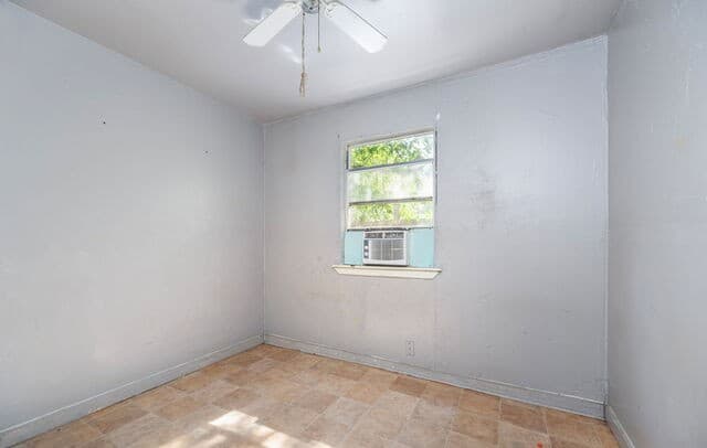 2912  Vera Cruz, San Antonio, TX 78207 — photo 4