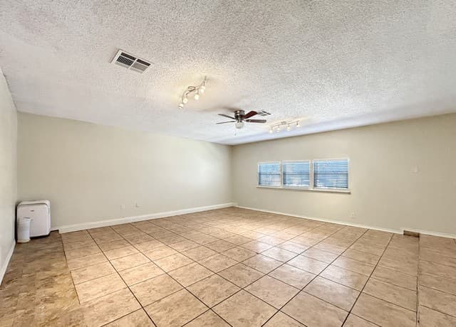 6042  Ridge Field St, San Antonio, TX 78250 — photo 15
