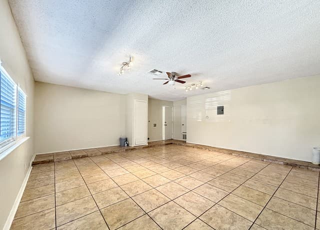 6042  Ridge Field St, San Antonio, TX 78250 — photo 16