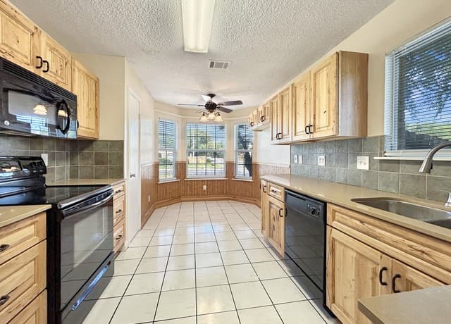 6042  Ridge Field St, San Antonio, TX 78250 — photo 6