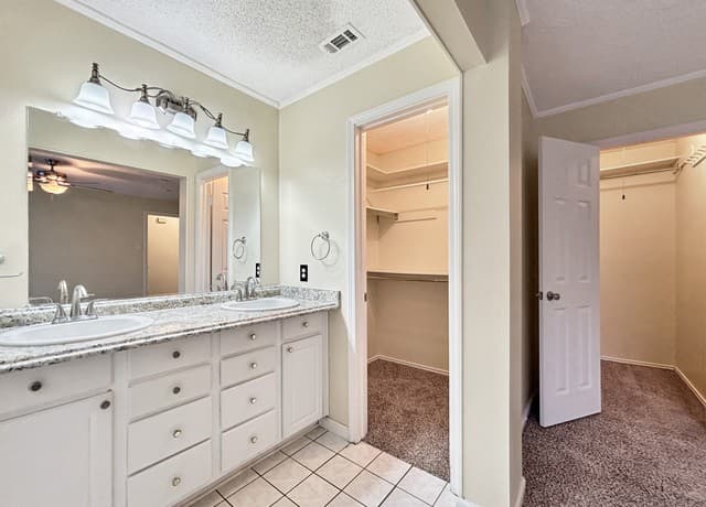 6042  Ridge Field St, San Antonio, TX 78250 — photo 9