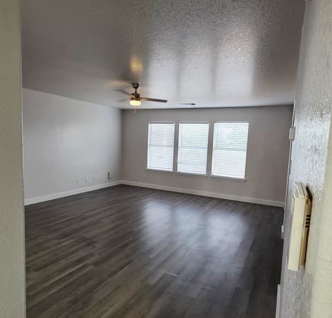 8418  Adams Hill, San Antonio, TX 78227 — photo 3