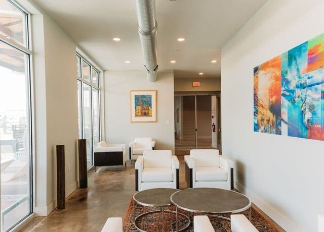 210 W Peden Unit 109